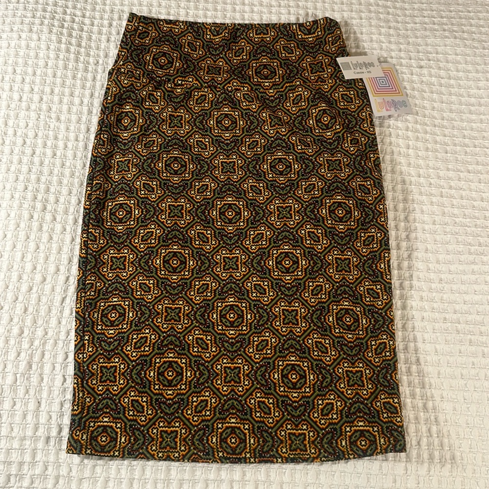 LuLaRoe Women’s Cassie Pencil Skirt/Size:XS/Color: Multi Geo Print (NWT)